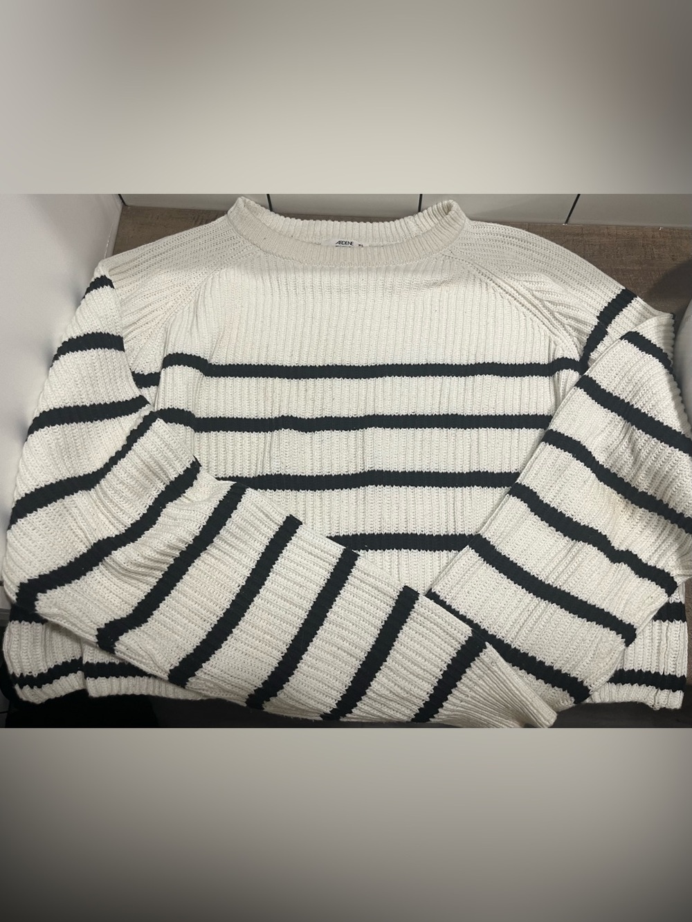 Striped Knit Crewneck Sweater - White & Black 🖤🤍🖤